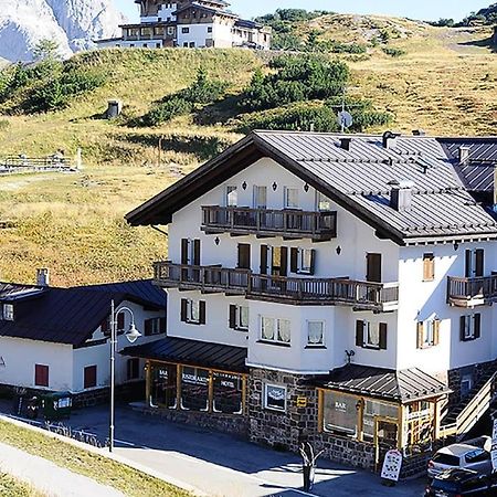 Hotel Alpenrose Passo Rolle Eksteriør bilde