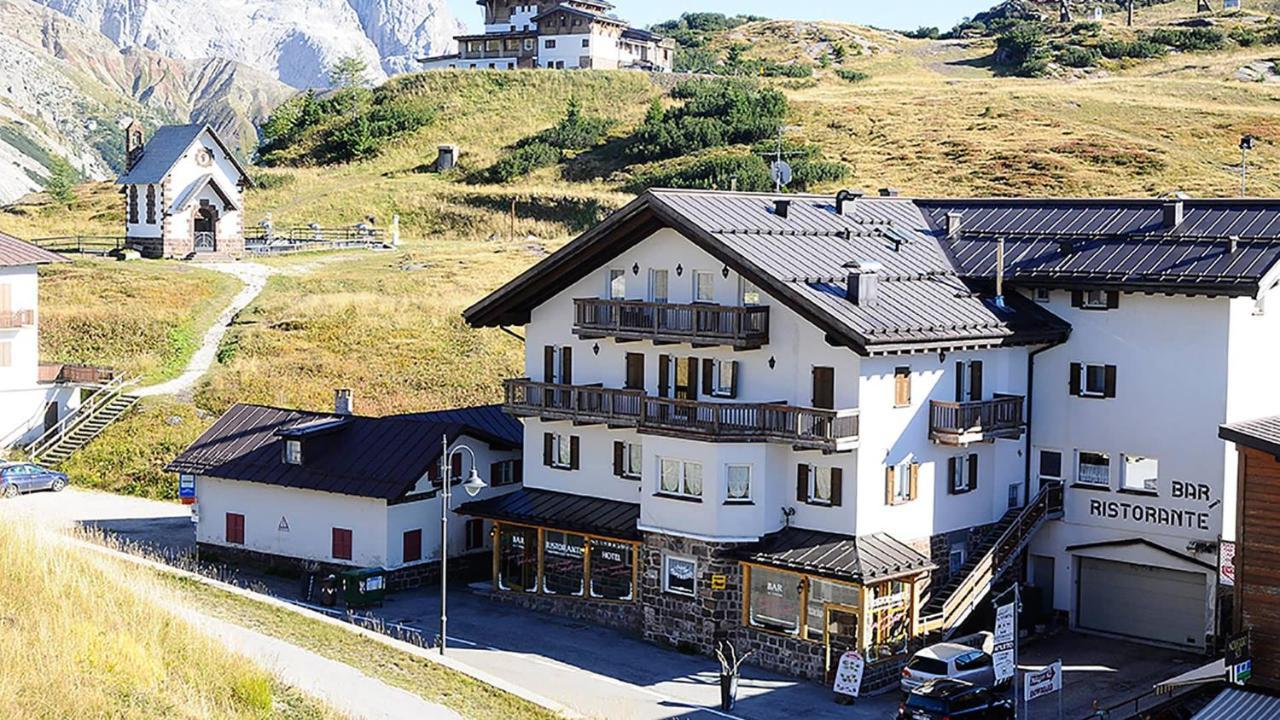 Hotel Alpenrose Passo Rolle Eksteriør bilde